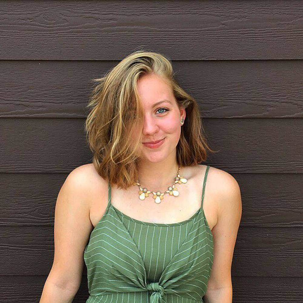 Meet your Posher, Hannah